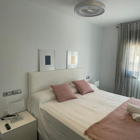 Moderno Apartamento Con Plaza De Garaje En Pleno Centro De Almeria Ngoại thất bức ảnh