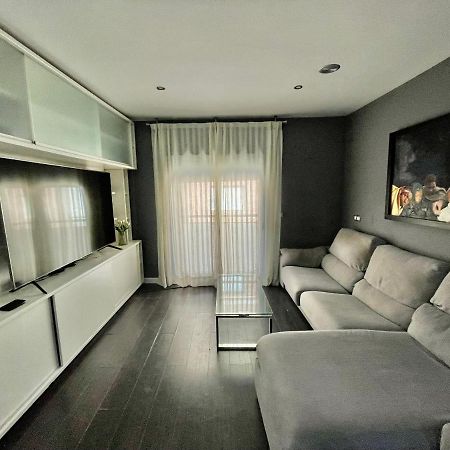 Moderno Apartamento Con Plaza De Garaje En Pleno Centro De Almeria Ngoại thất bức ảnh