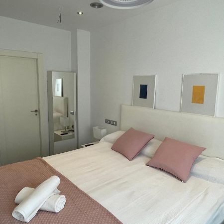 Moderno Apartamento Con Plaza De Garaje En Pleno Centro De Almeria Ngoại thất bức ảnh