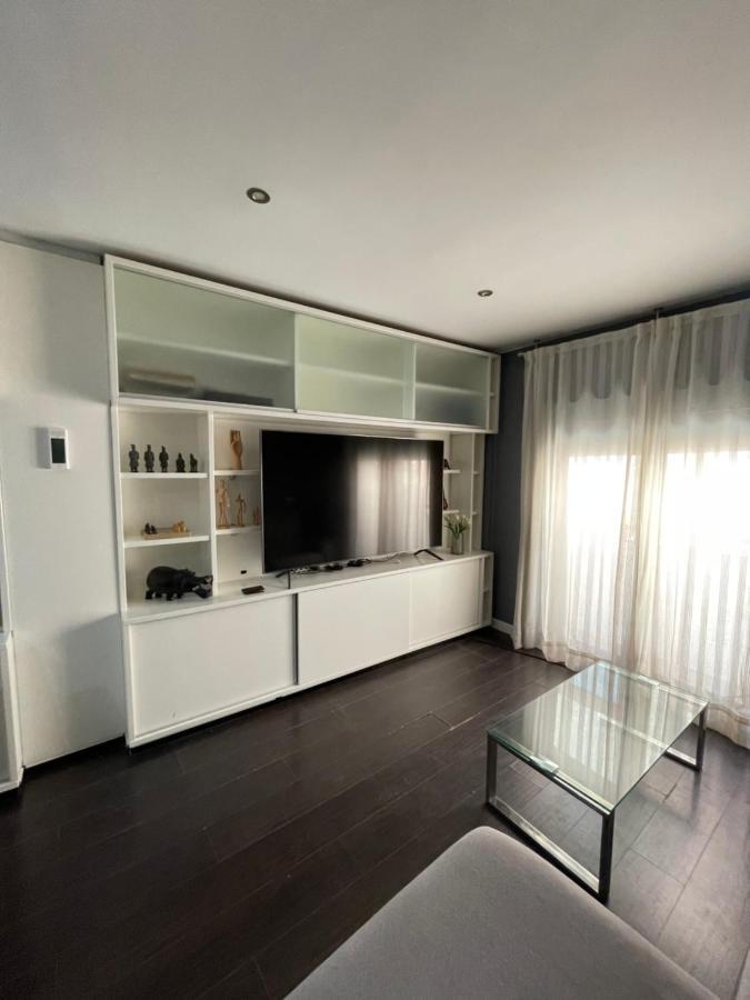 Moderno Apartamento Con Plaza De Garaje En Pleno Centro De Almeria Ngoại thất bức ảnh