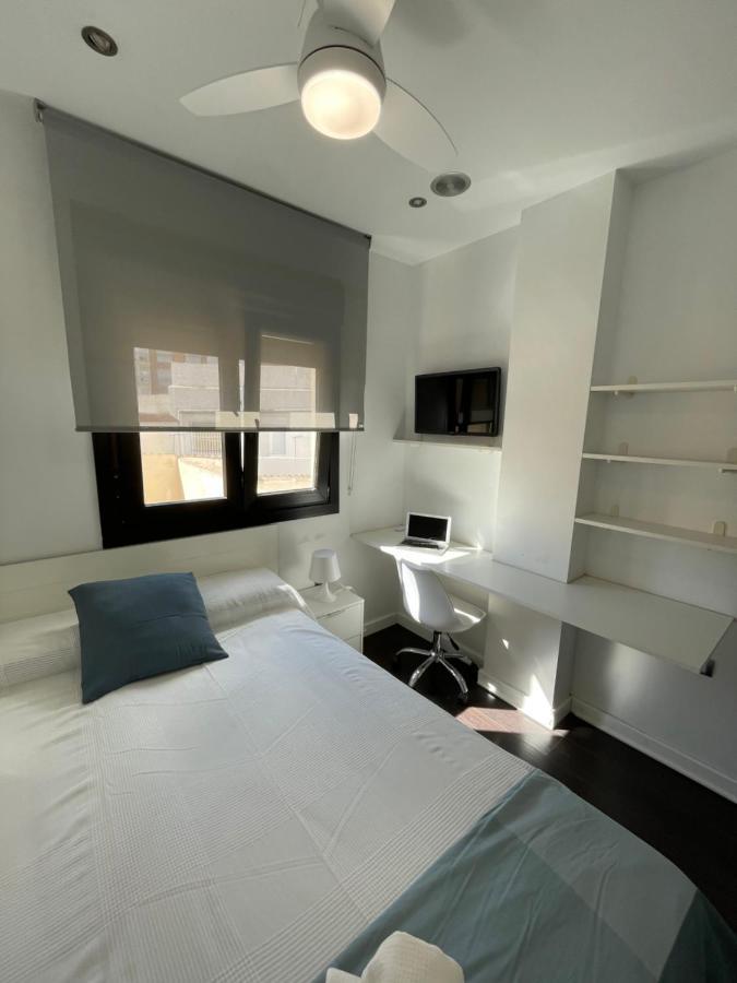 Moderno Apartamento Con Plaza De Garaje En Pleno Centro De Almeria Ngoại thất bức ảnh