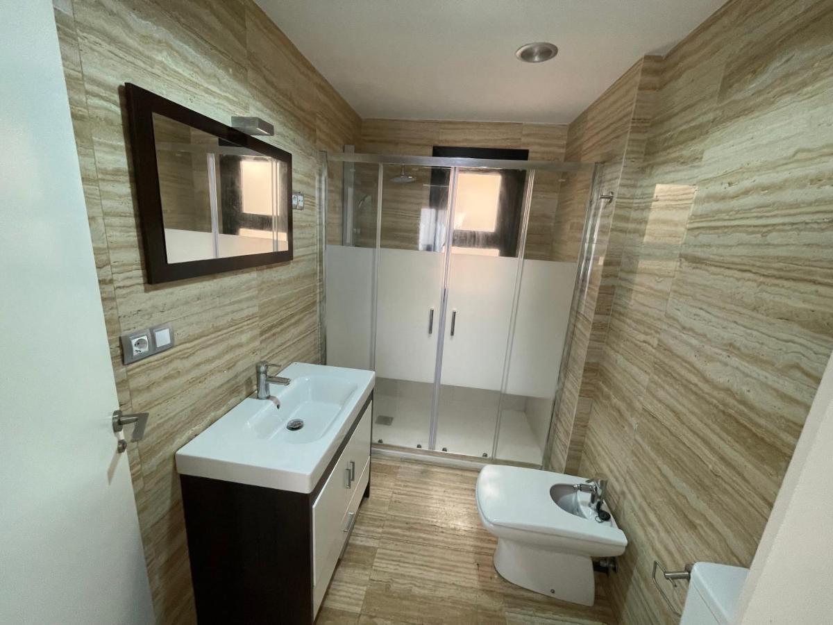 Moderno Apartamento Con Plaza De Garaje En Pleno Centro De Almeria Ngoại thất bức ảnh