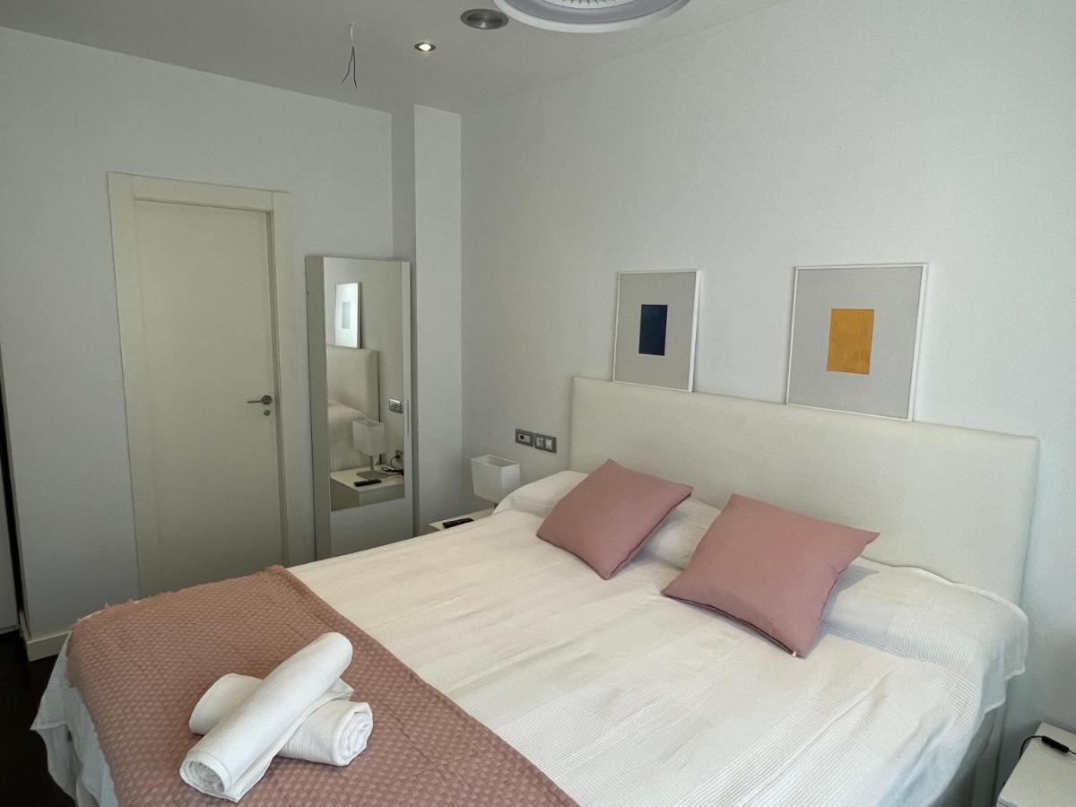 Moderno Apartamento Con Plaza De Garaje En Pleno Centro De Almeria Ngoại thất bức ảnh