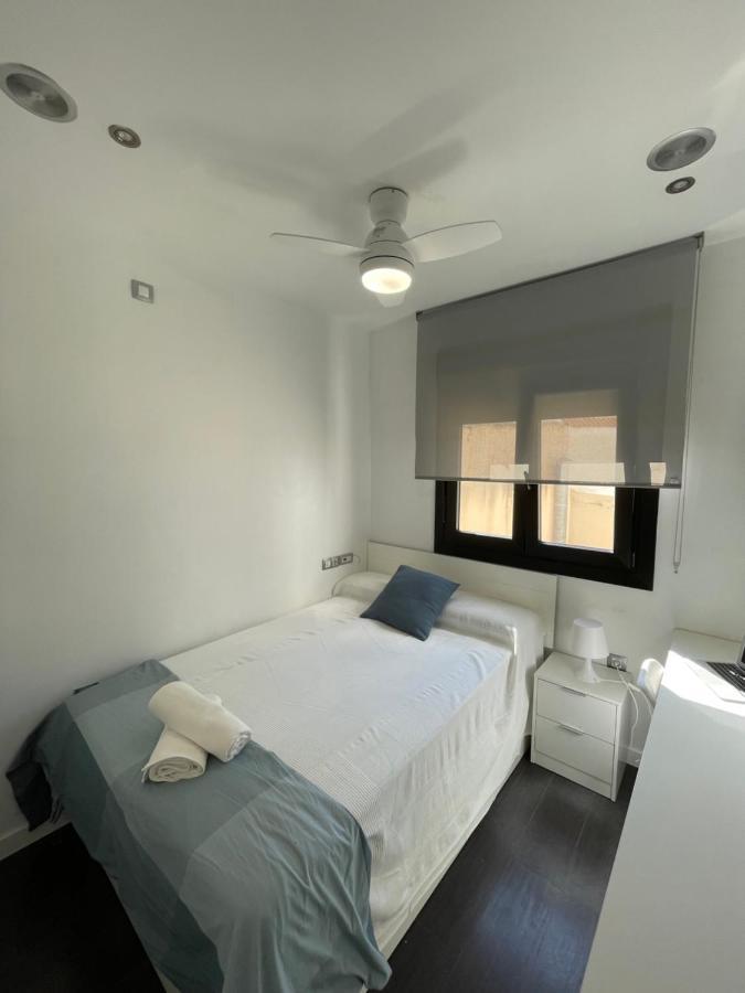 Moderno Apartamento Con Plaza De Garaje En Pleno Centro De Almeria Ngoại thất bức ảnh