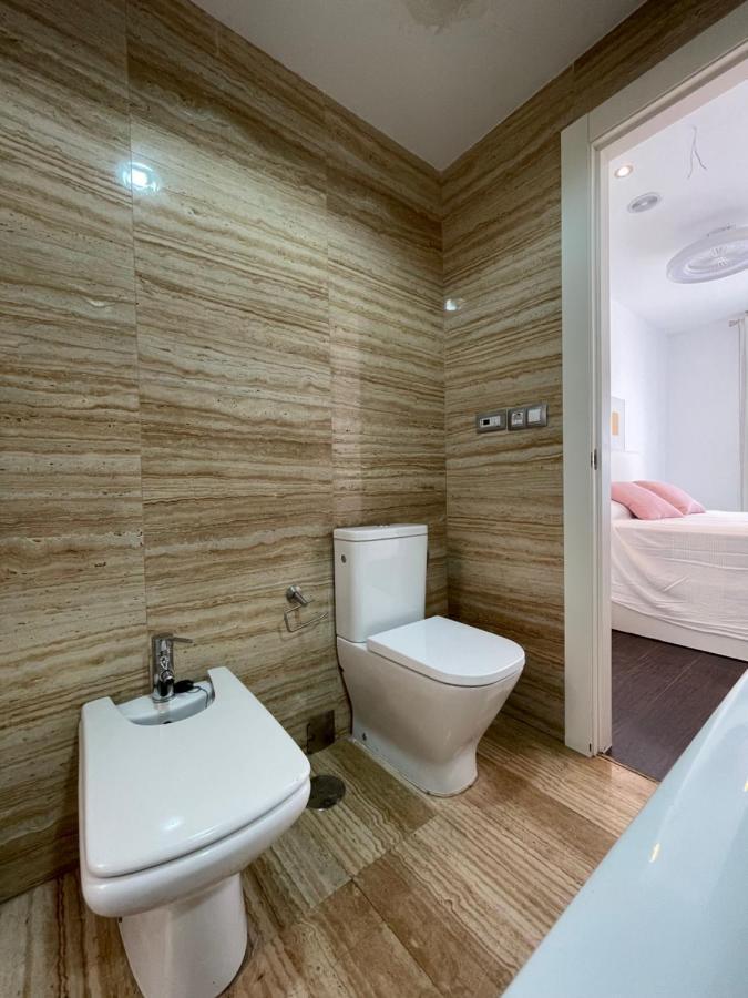 Moderno Apartamento Con Plaza De Garaje En Pleno Centro De Almeria Ngoại thất bức ảnh