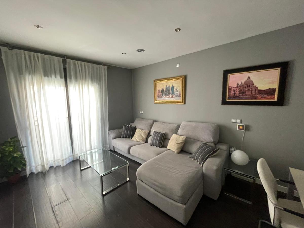 Moderno Apartamento Con Plaza De Garaje En Pleno Centro De Almeria Ngoại thất bức ảnh